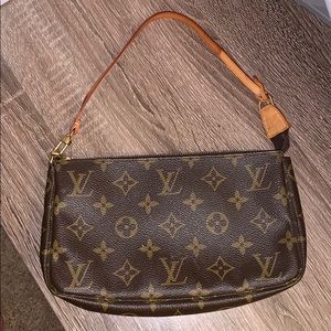 AUTHENTIC Louis Vuitton Monogram Pochette Bag